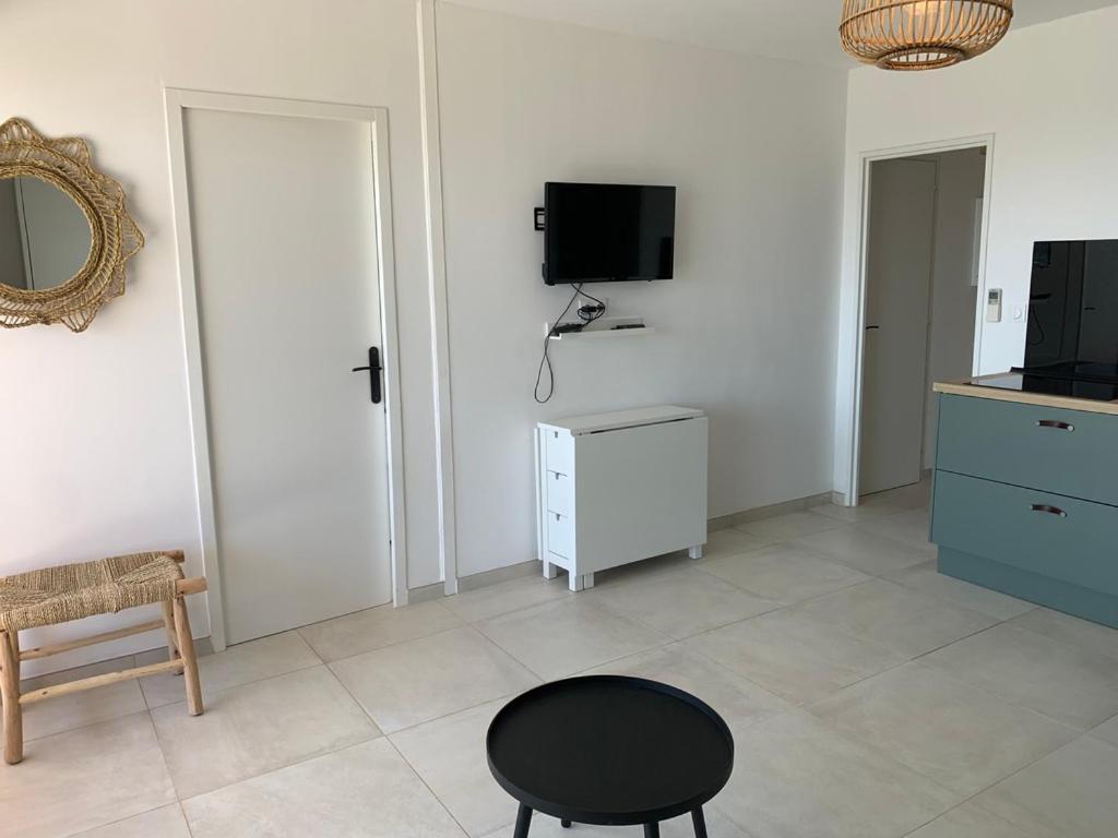 Apartamento Vue Sur Les Iles D'Or Hyères Exterior foto